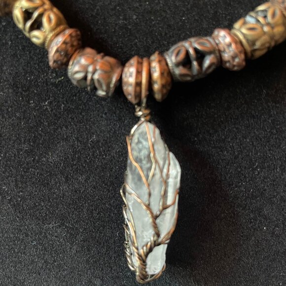 Brand new handmade 20" metal beaded necklace with quartz crystal pendant. - Picture 1 of 2